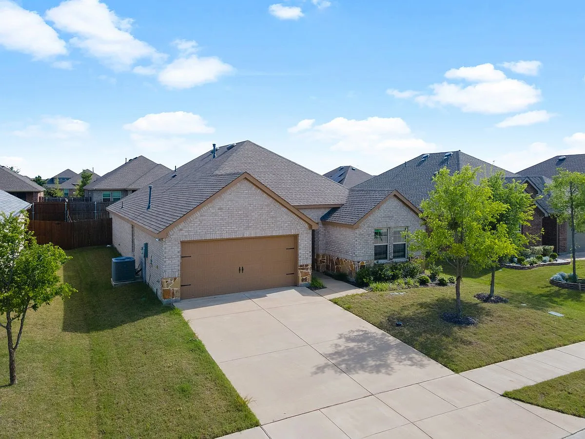Building Photo - 917 Dewy Glen Ln