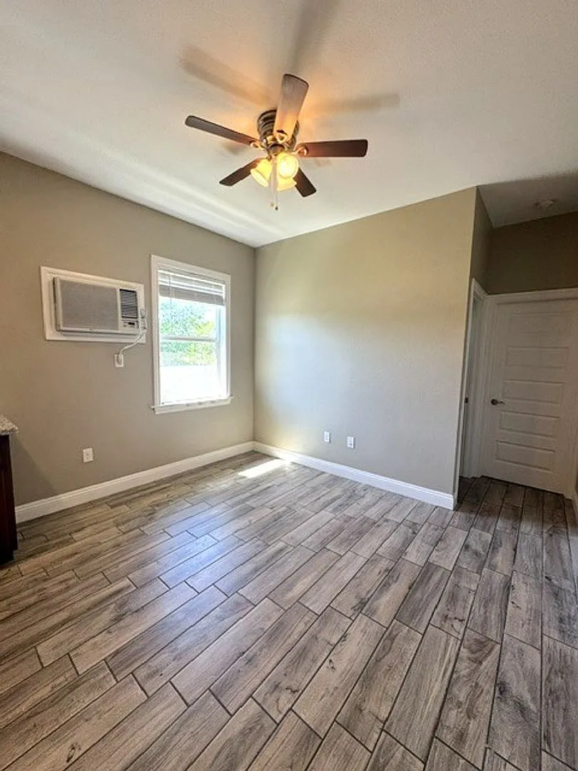 Willows Park Apartments — Photo 2