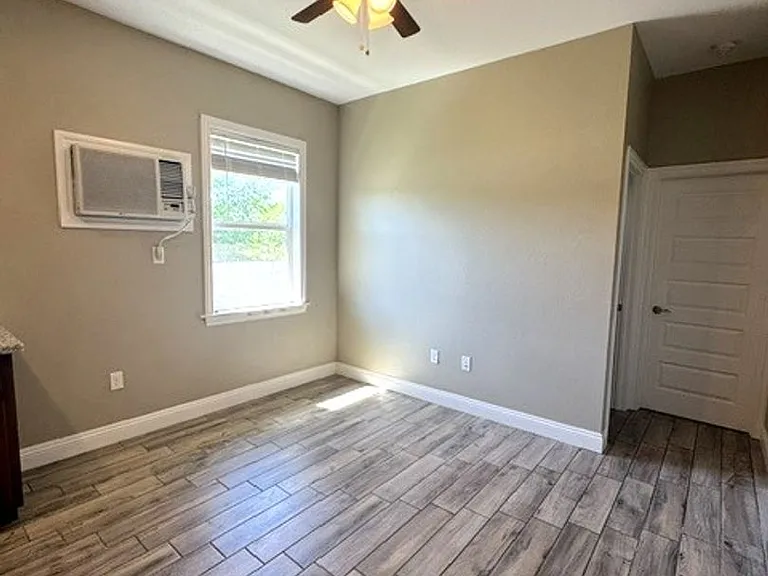 Willows Park Apartments — Photo 2