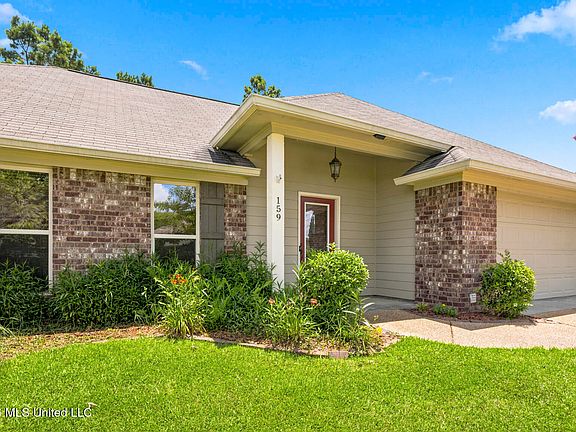 3rd image of 159 Harvey Cir