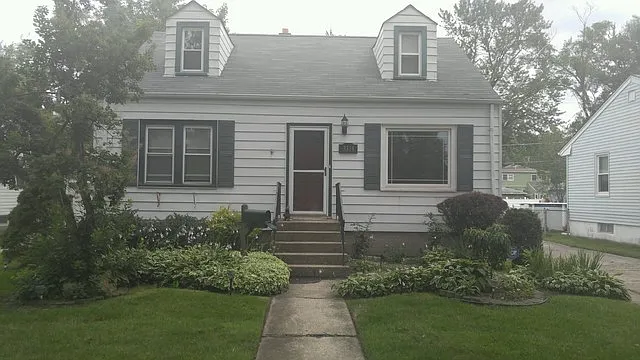3314 186th St photo 1