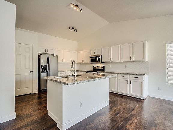 4th image of 5340 W Saragosa St