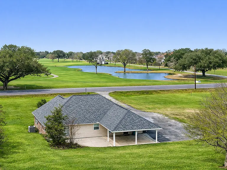 4607 W Prien Lake Rd — Photo 6