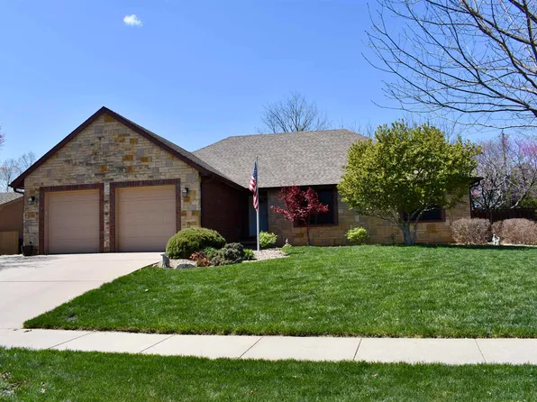 4207 SE Oakview Ln, Topeka, KS 66609