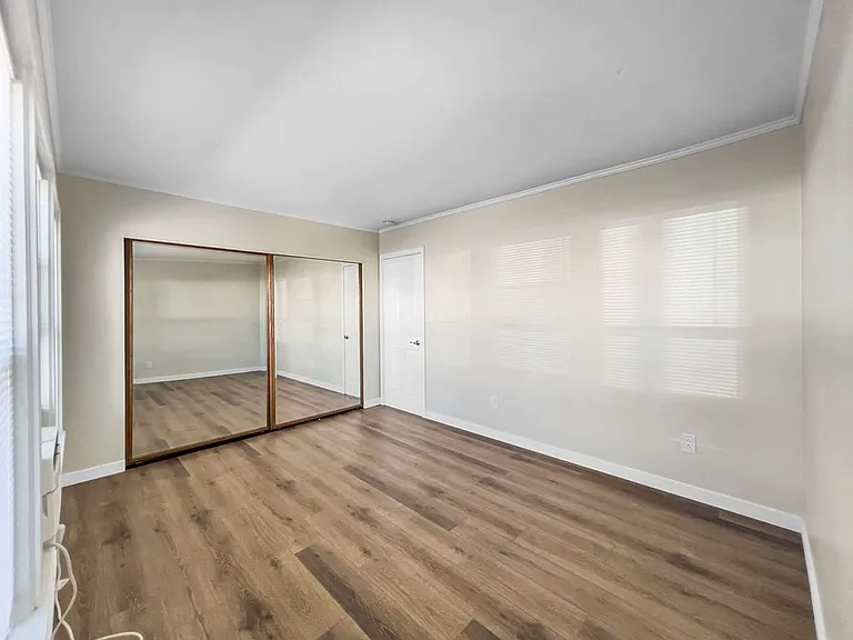 2332 Westwood St — Photo 17