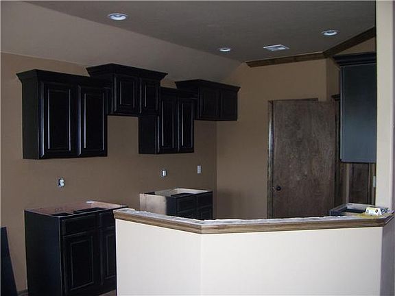2nd image of 9300 NW 76th St #Townhouse