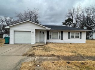 407 E Madison Ave, Owensville, MO 65066