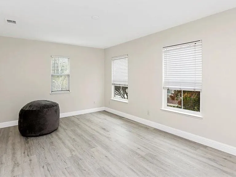 17101 Pacific Oak Ln — Photo 9