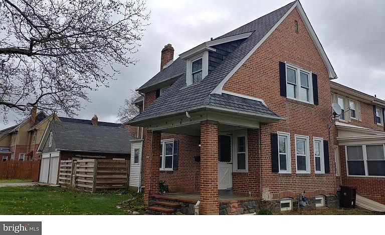 1st image of 2139 Linden St