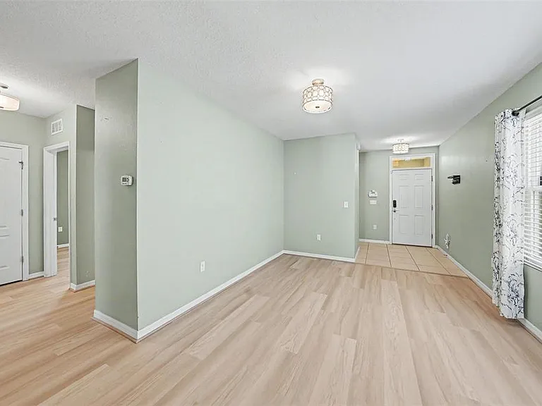 813 Wiltonway Dr — Photo 4