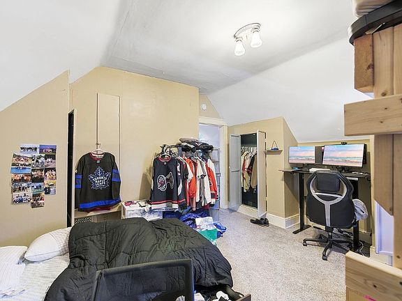 4th image of 404 Ada St