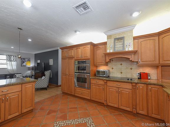 4th image of 13620 SW 78th Pl