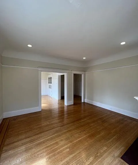 2405 Larkin St — Photo 10