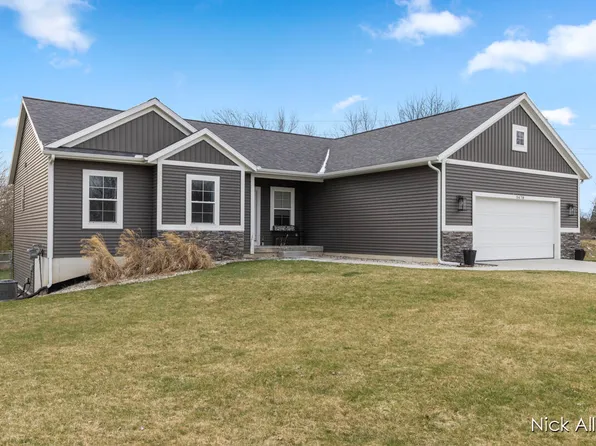 5678 Victoria St, Allendale, MI 49401