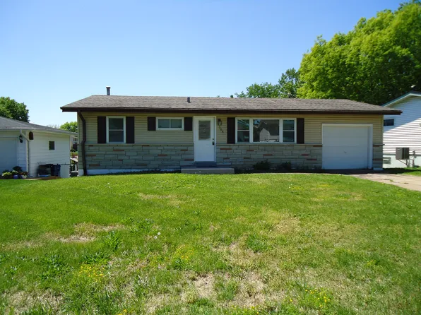 308 Martigney Dr, Saint Louis, MO 63129