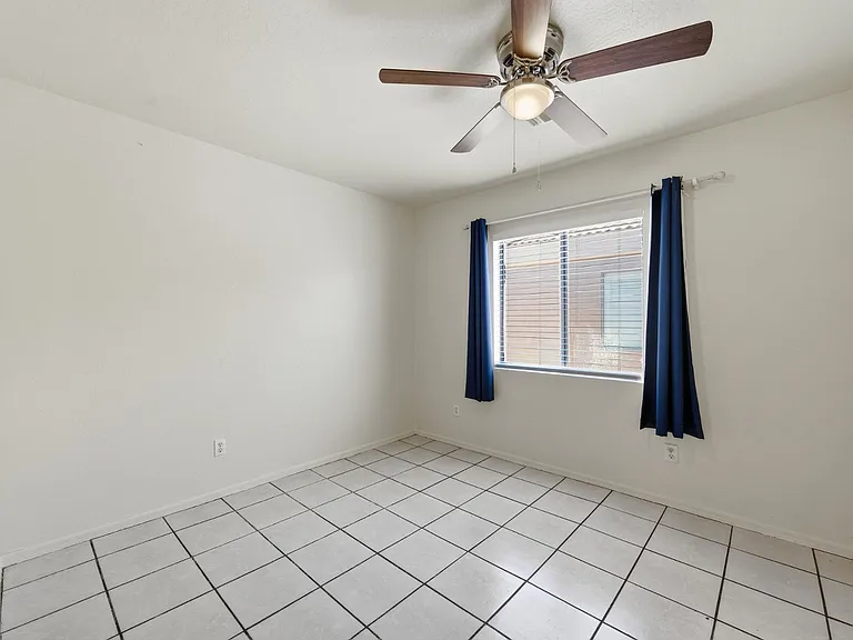 12418 W Windrose Dr — Photo 16