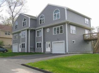 4 B Ockway St, Worcester, MA 01604