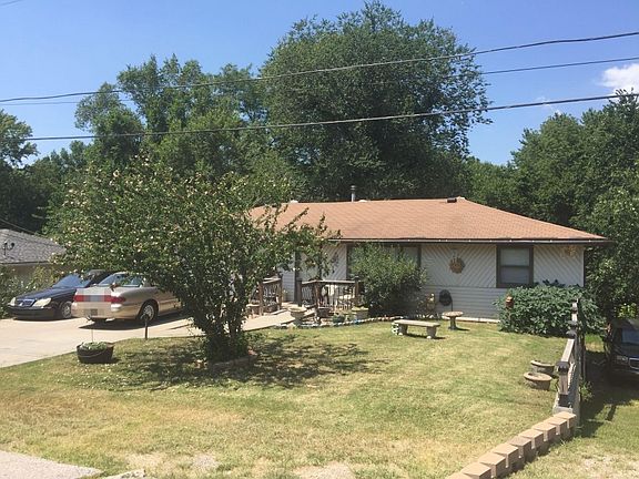 3rd image of 7310 Sloan Ave