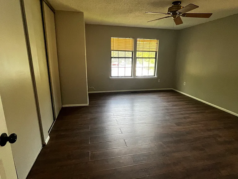 500 Goldthread Ct — Photo 10