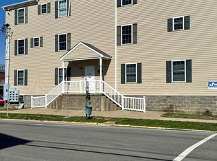 Beautiful Apartment Near Campus, California, PA 15419