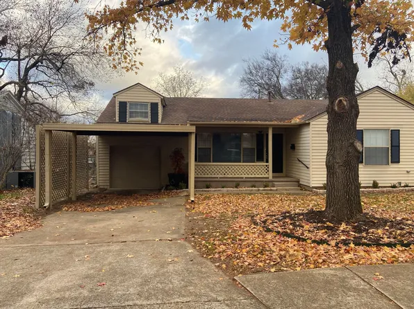 1012 E 7th Pl, Ada, OK 74820