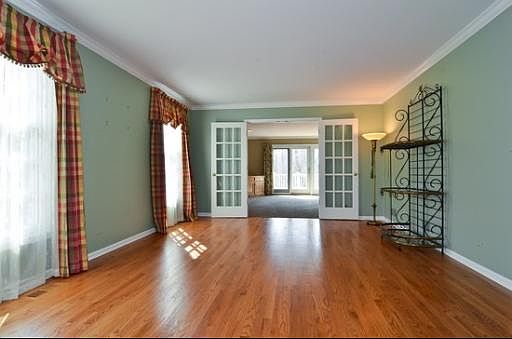 3rd image of 310 Carlisle Ln