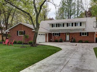 21900 Shaker Blvd, Shaker Heights, OH 44122