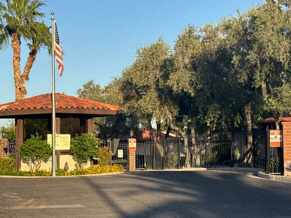 2438 El Paseo Cir, Las Vegas, NV 89121