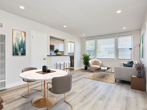 4th image of 7200 Hollywood Blvd #107