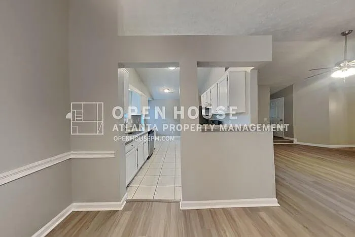 815 Riverstone Ln — Photo 13