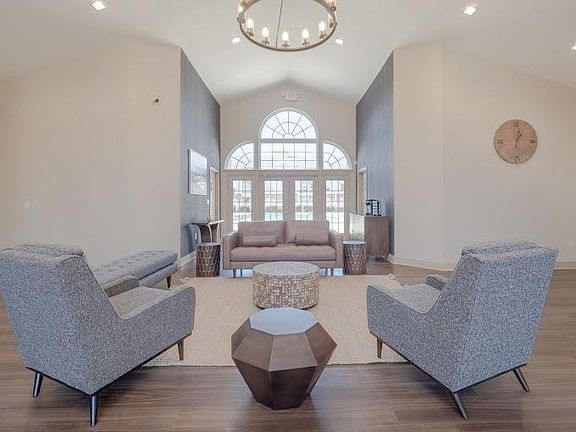 3rd image of 217 Patriots Pointe Dr