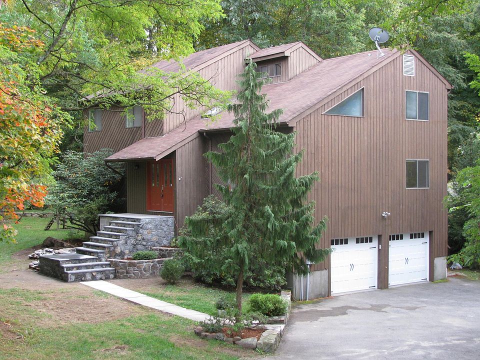 1st image of 13 Crosby Ct