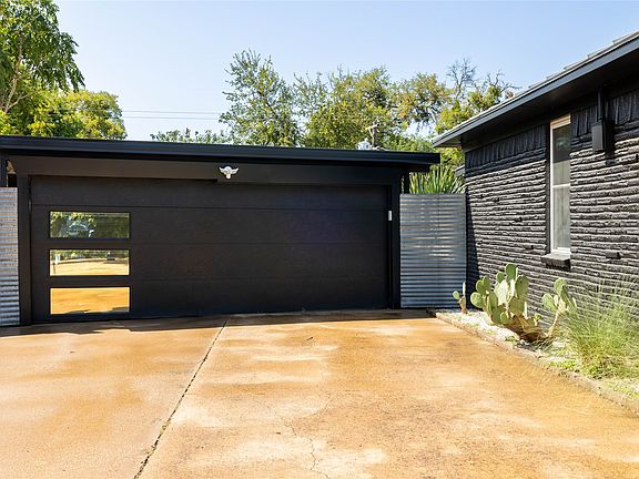 3rd image of 10872 Caprock Cir