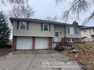 513 SW 25th St, Blue Springs, MO 64015