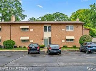 1199 S Sheldon Rd #M-91, Plymouth, MI 48170