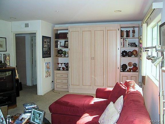 5th image of 1817 Selby Ave APT 101