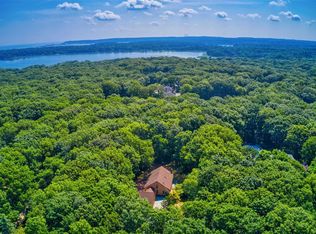101 Mount Grey Rd, Setauket, NY 11733