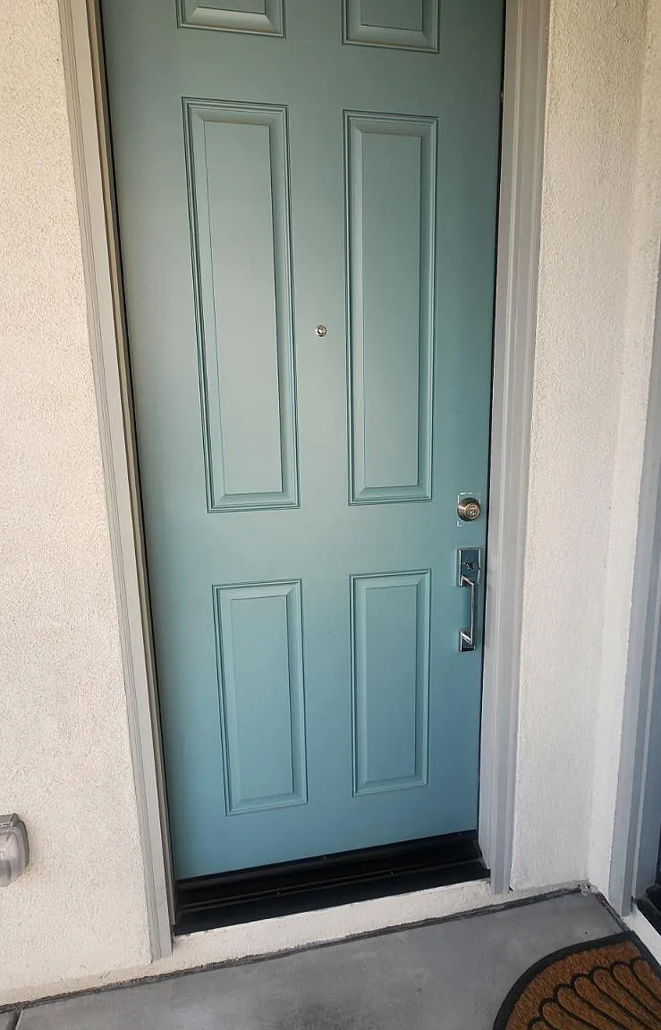 Studio, 700 sqft, $1,100 — Photo 2