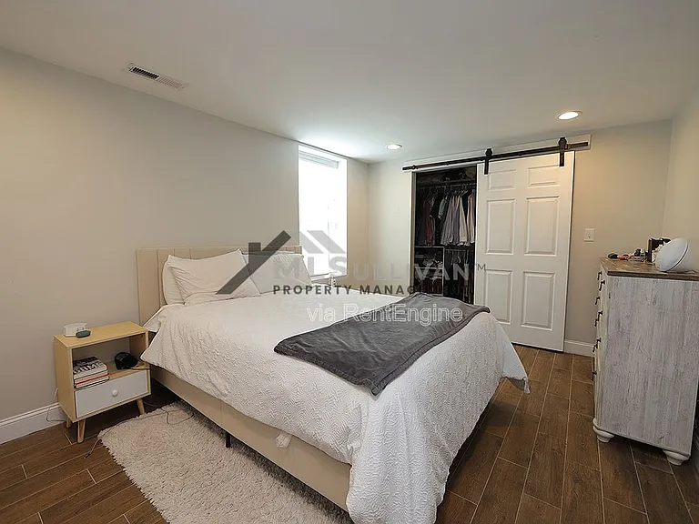 411 N Maple St — Photo 14