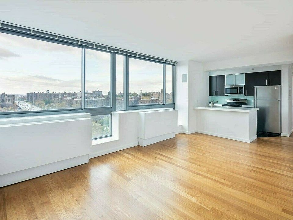 1st image of 257 Gold St APT 14U