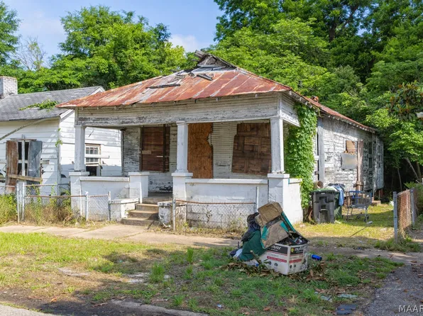 909 Minter Ave, Selma, AL 36701