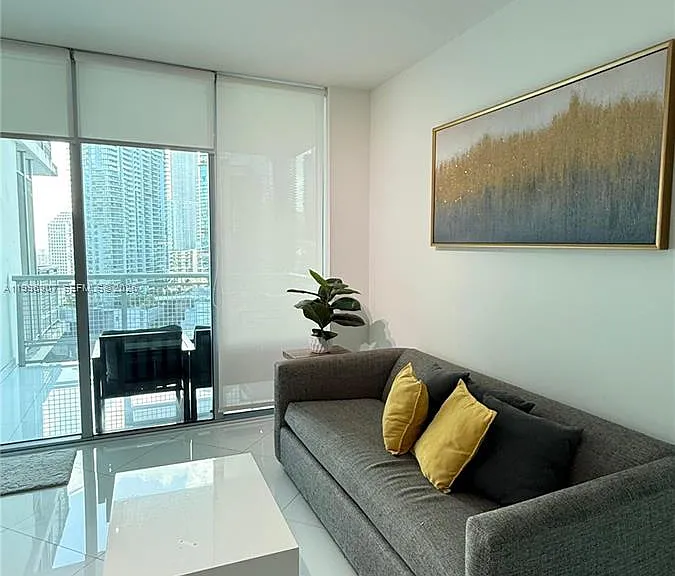 350 S Miami Ave — Photo 6