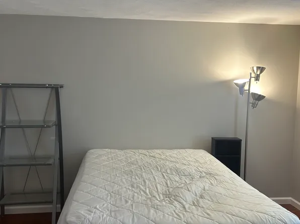 351 New London Ave Unit 408, Warwick, RI 02886