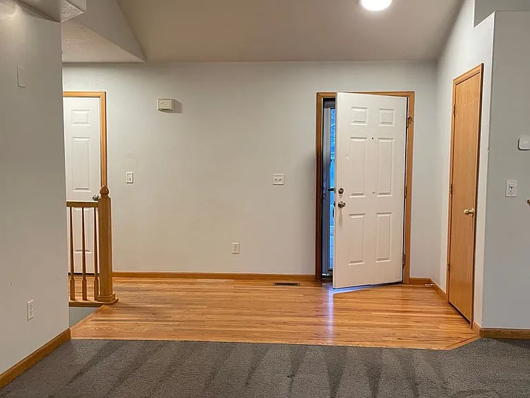 124 Rock Bridge Dr — Photo 21