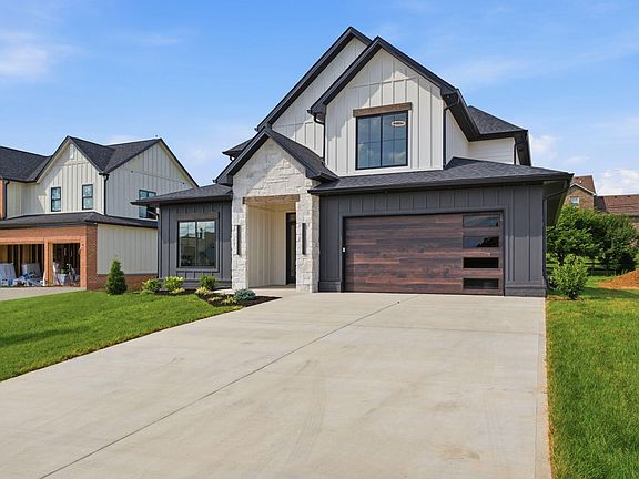 5th image of 901 Bellerive Blvd