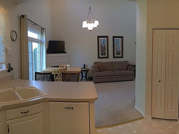 2nd image of 2205 Braeburn Dr Unit D