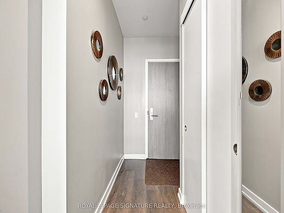 3rd image of 161 Roehampton Ave #4305