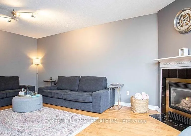 1478 Adelaide St N #23 — Photo 8