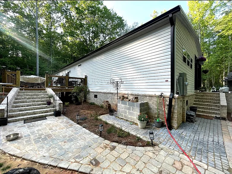 424 Old Jones Rd — Photo 10