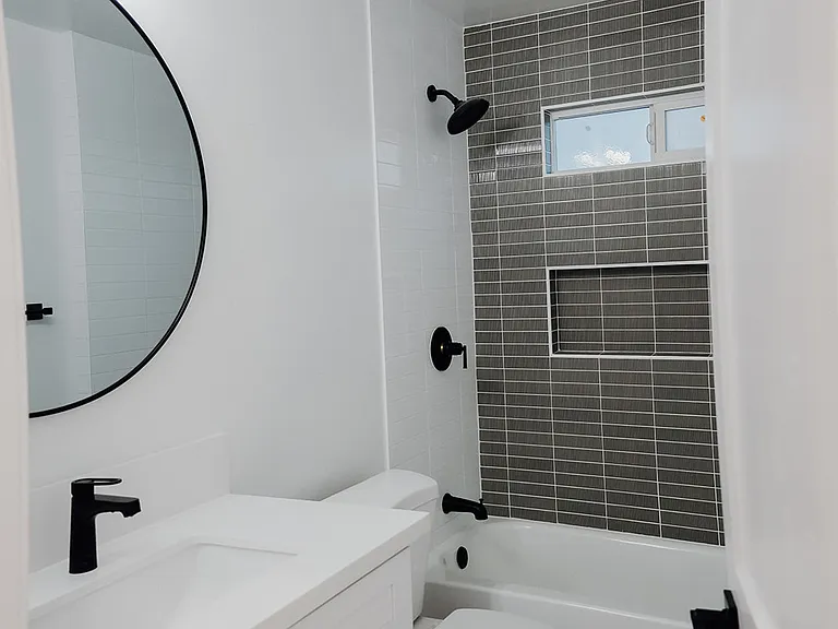 Secondary Bath - Unit B